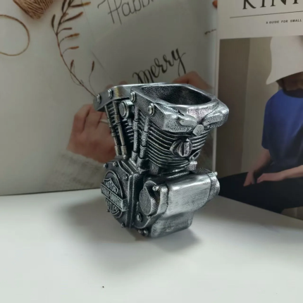 Engine Resin Pen Holder - Creative Desktop Decoration & Stationery Organizer